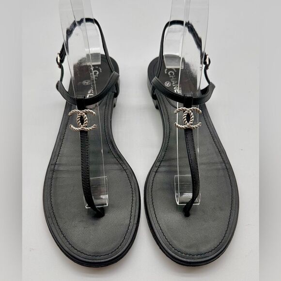 CHANEL CC Silver Logo Black Leather Thong T - Strap Sandals Flats EU 37 US 6-6.5 - Picture 2 of 14